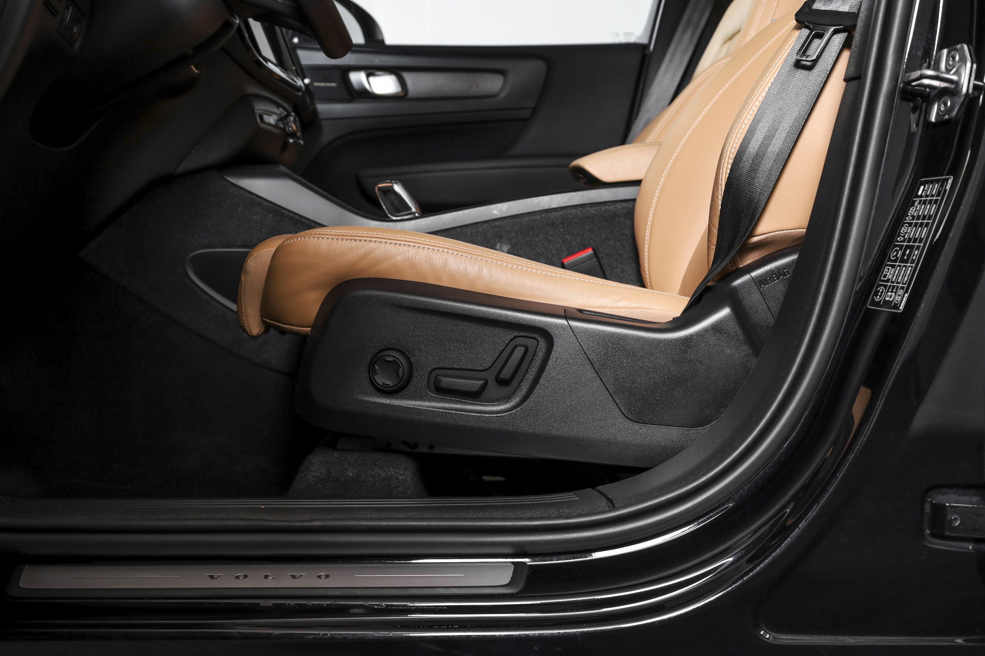 Volvo - XC40