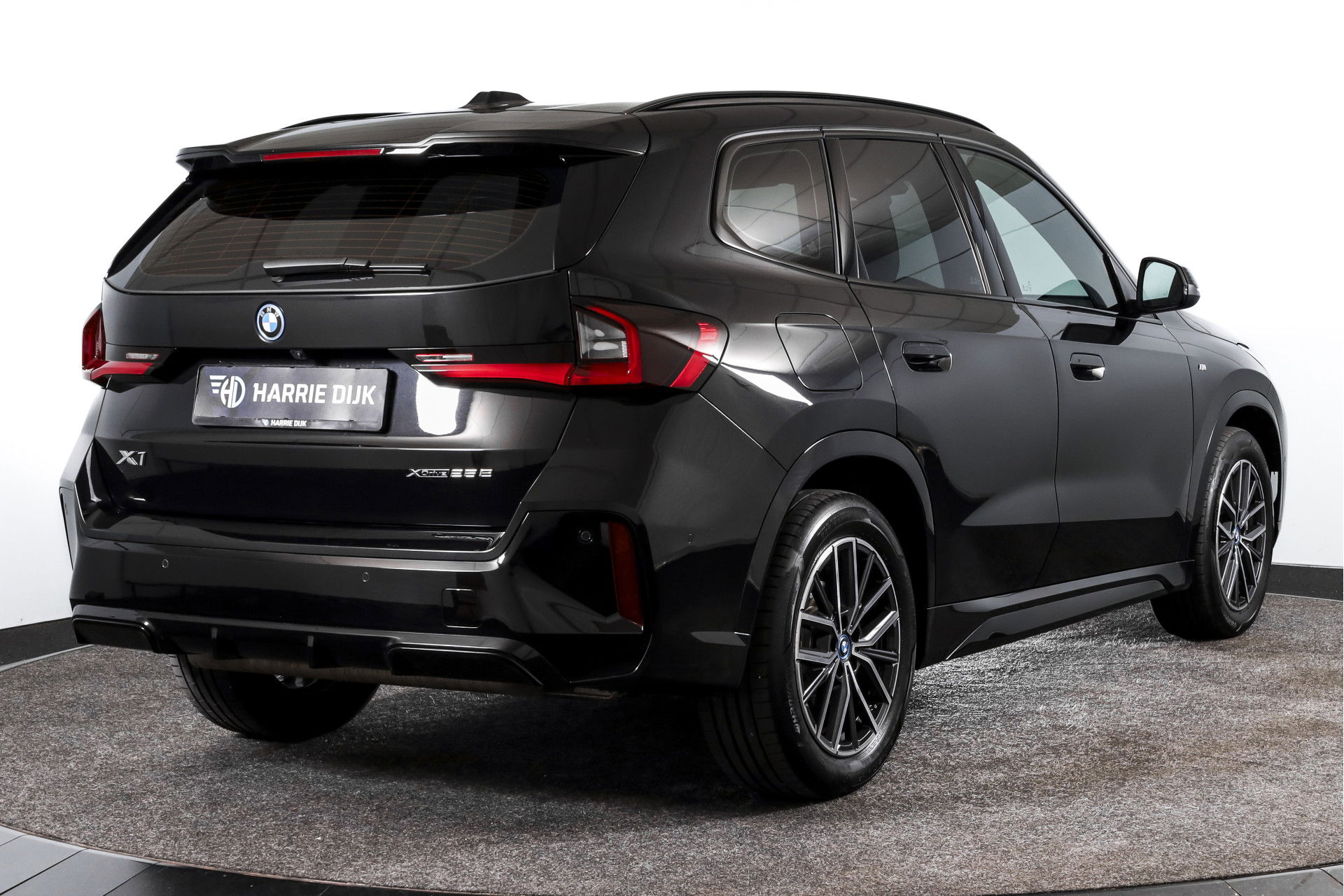 BMW - X1