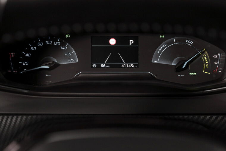 Peugeot - e-208