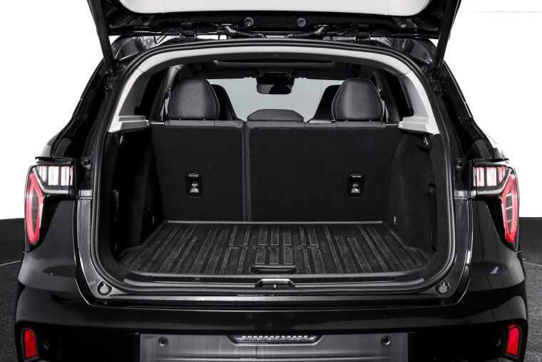 Lynk & Co - 01