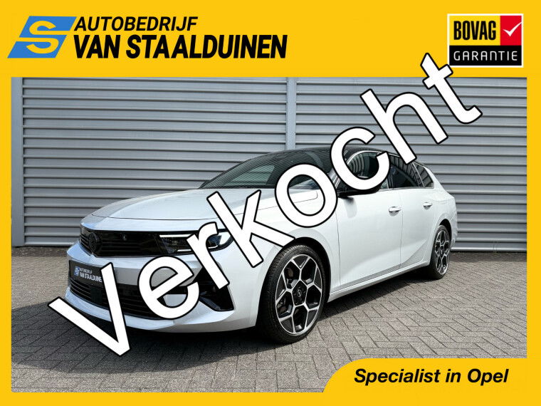 Foto van Opel Astra Sports Tourer 1.6 Turbo Plug In Hybrid Ultimate