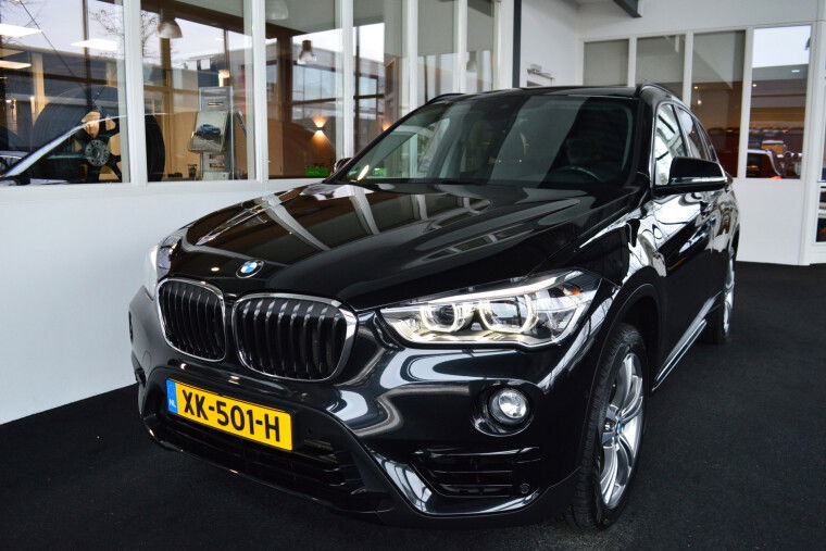 Foto van BMW X1 sDrive20i Sport-Line | NL Auto !