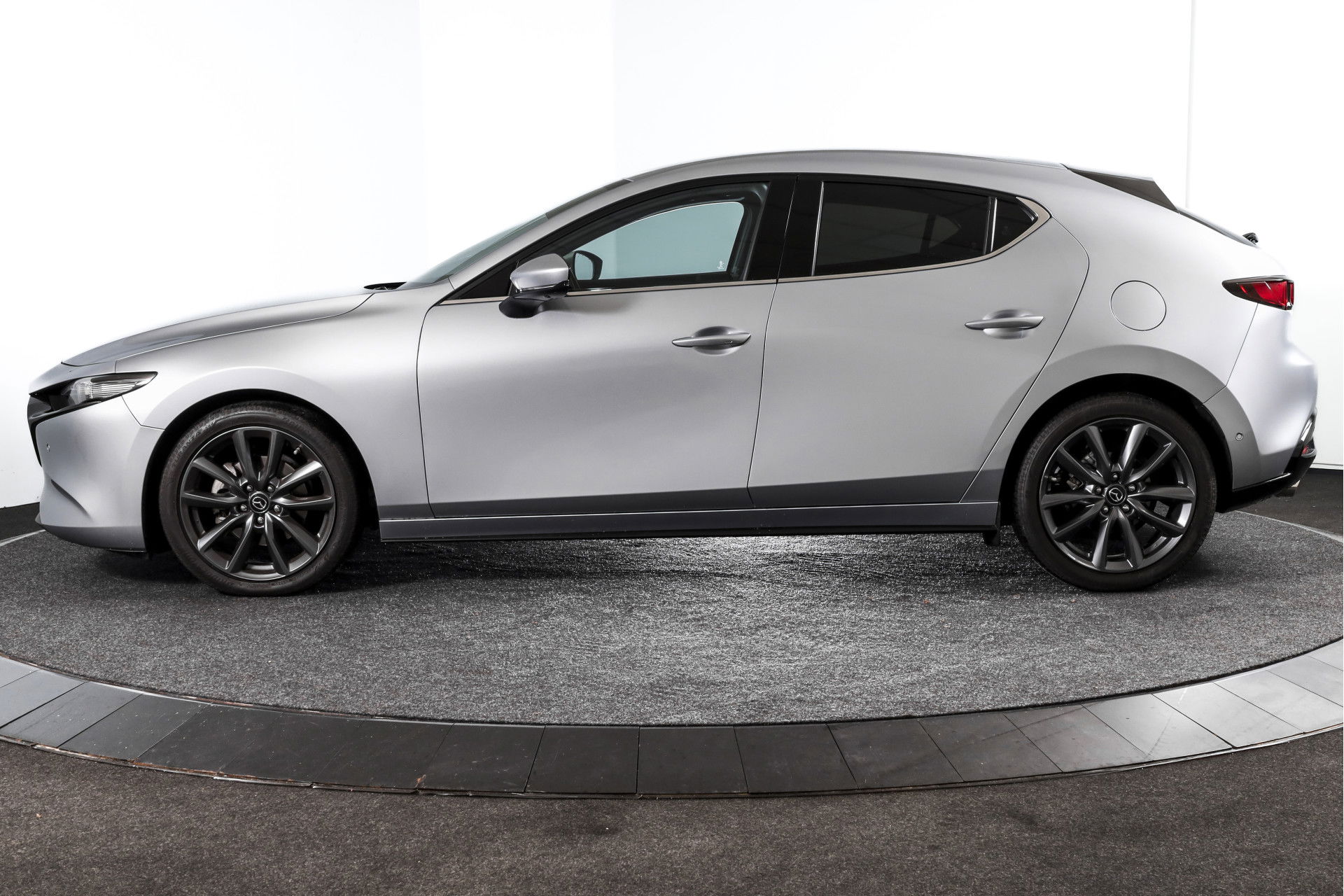 Mazda - 3