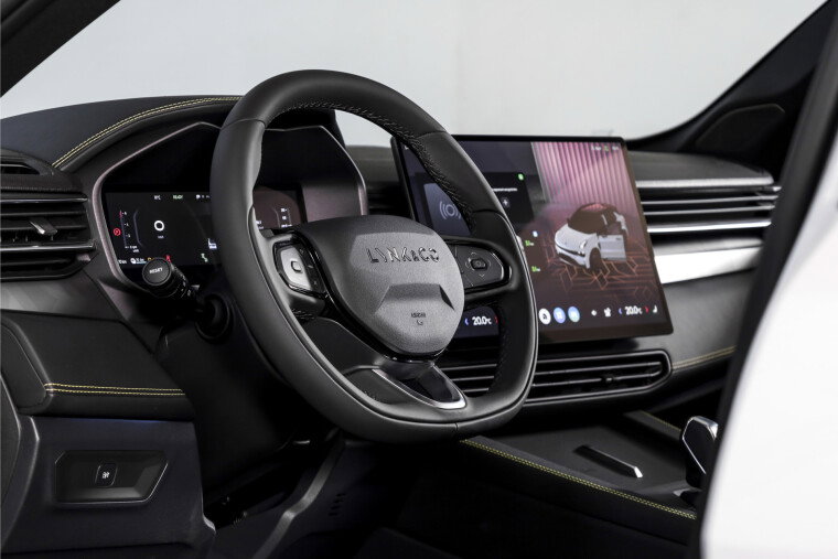 Lynk & Co - 01