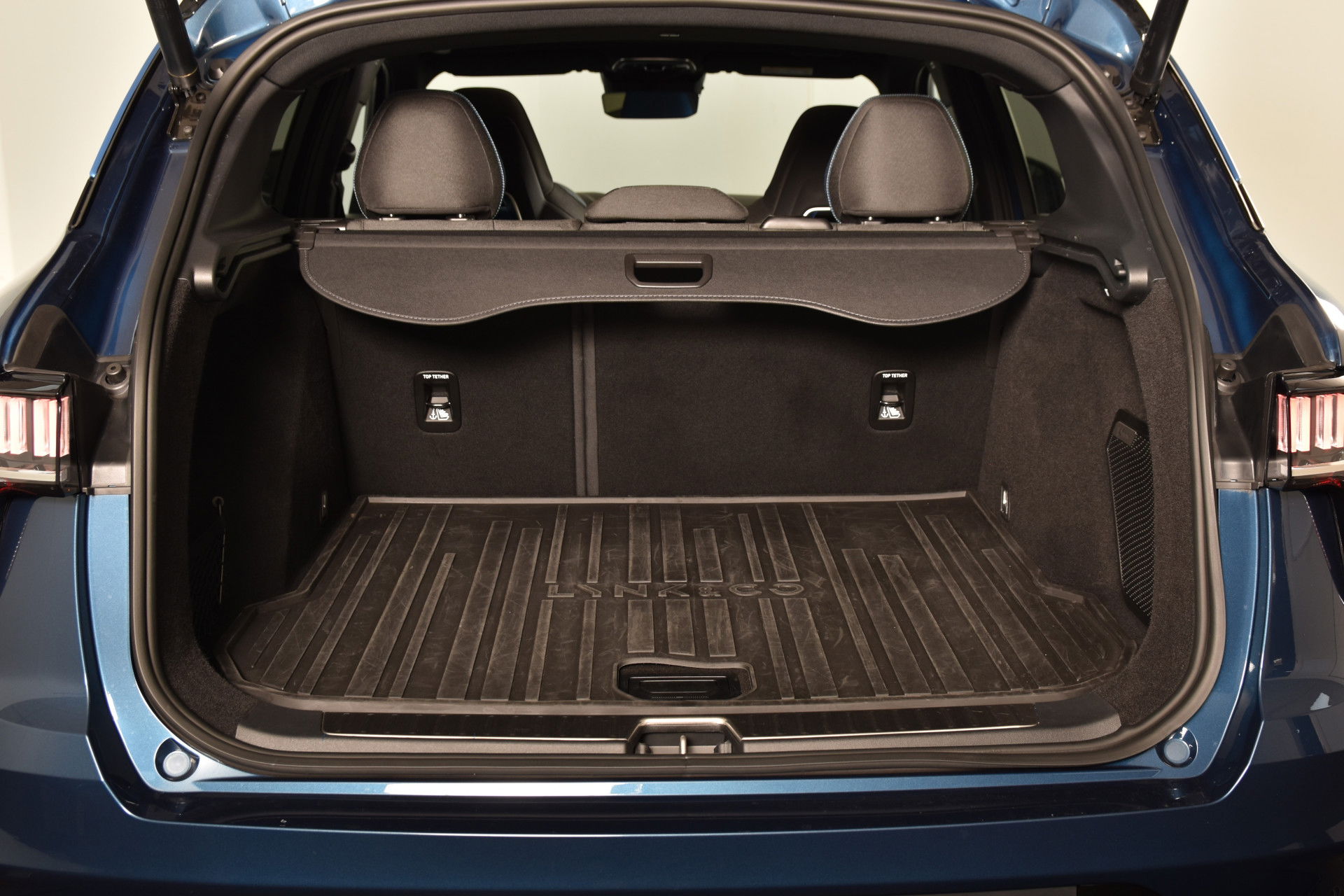 Lynk & Co - 01