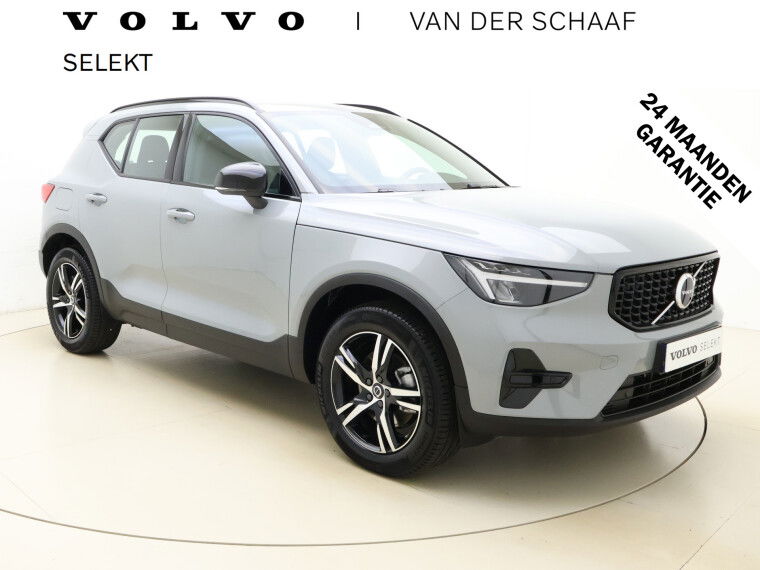 Foto van Volvo XC40 B4 211pk Plus Dark