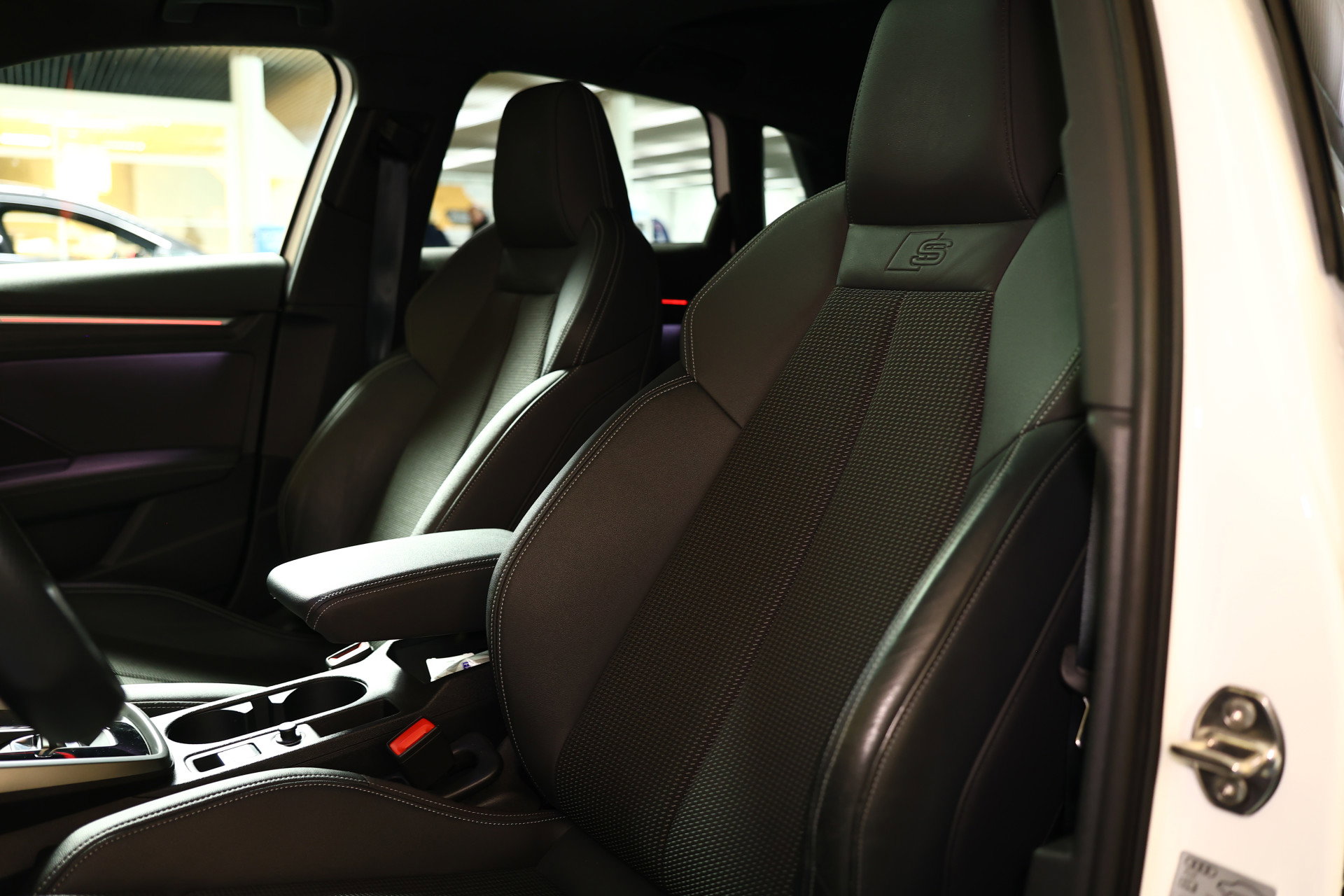 Audi Sportback 40 TFSI e S-Line PANO VIRTUAL CARPLAY LEDER DAB '21 - foto 12