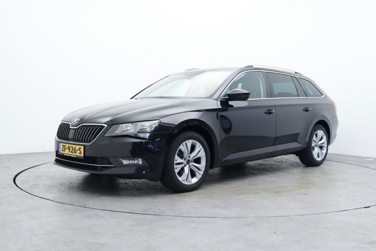 Škoda Superb Combi 2.0 TDI 150PK DSG Ambition Business Navigatie, Camera, DAB
