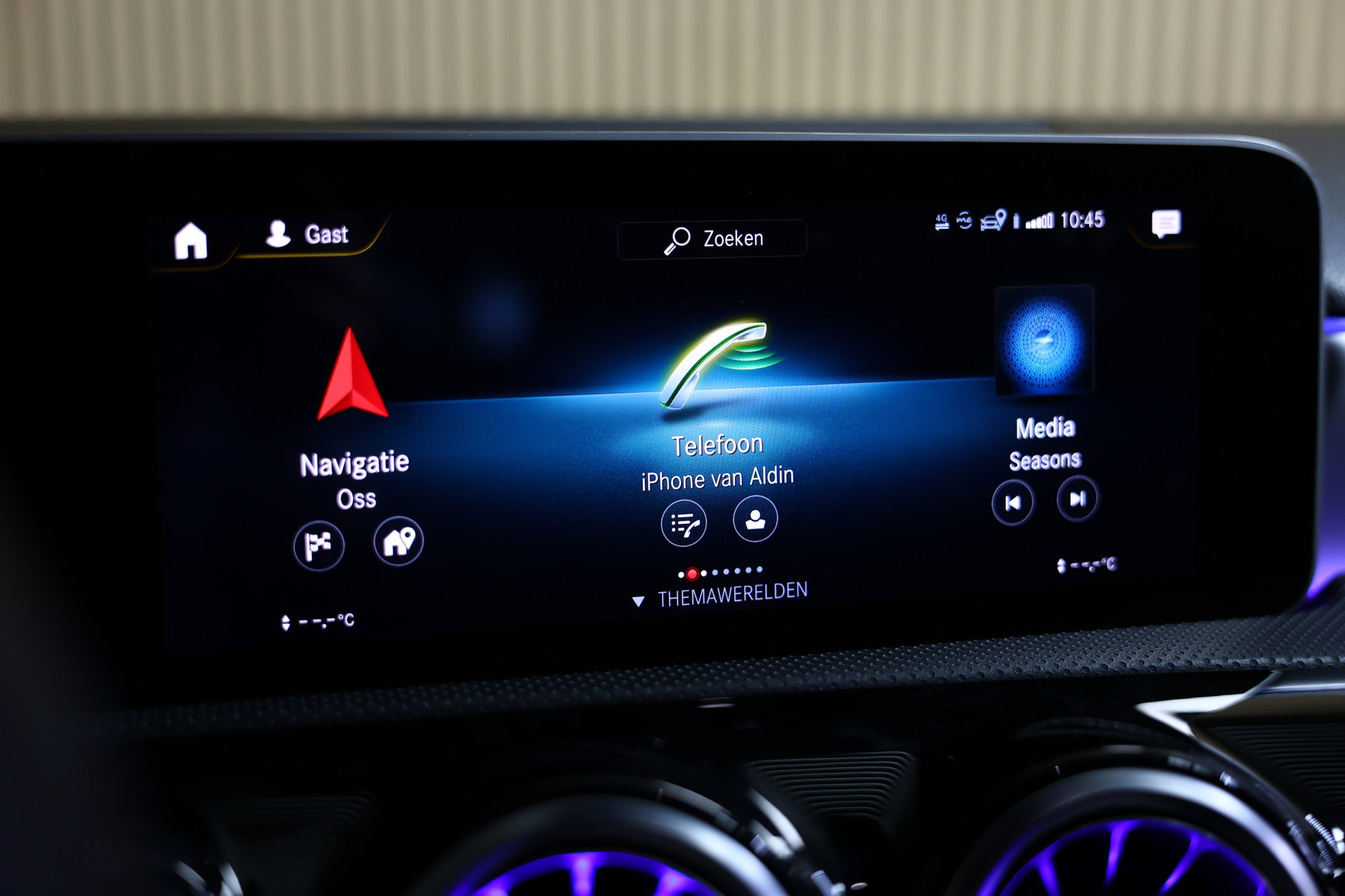Mercedes-Benz AMG 35 4MATIC PANO NAVI CAMERA VIRTUAL CRUISE CLIMA SFEER STOELVW BT '19 - foto 29