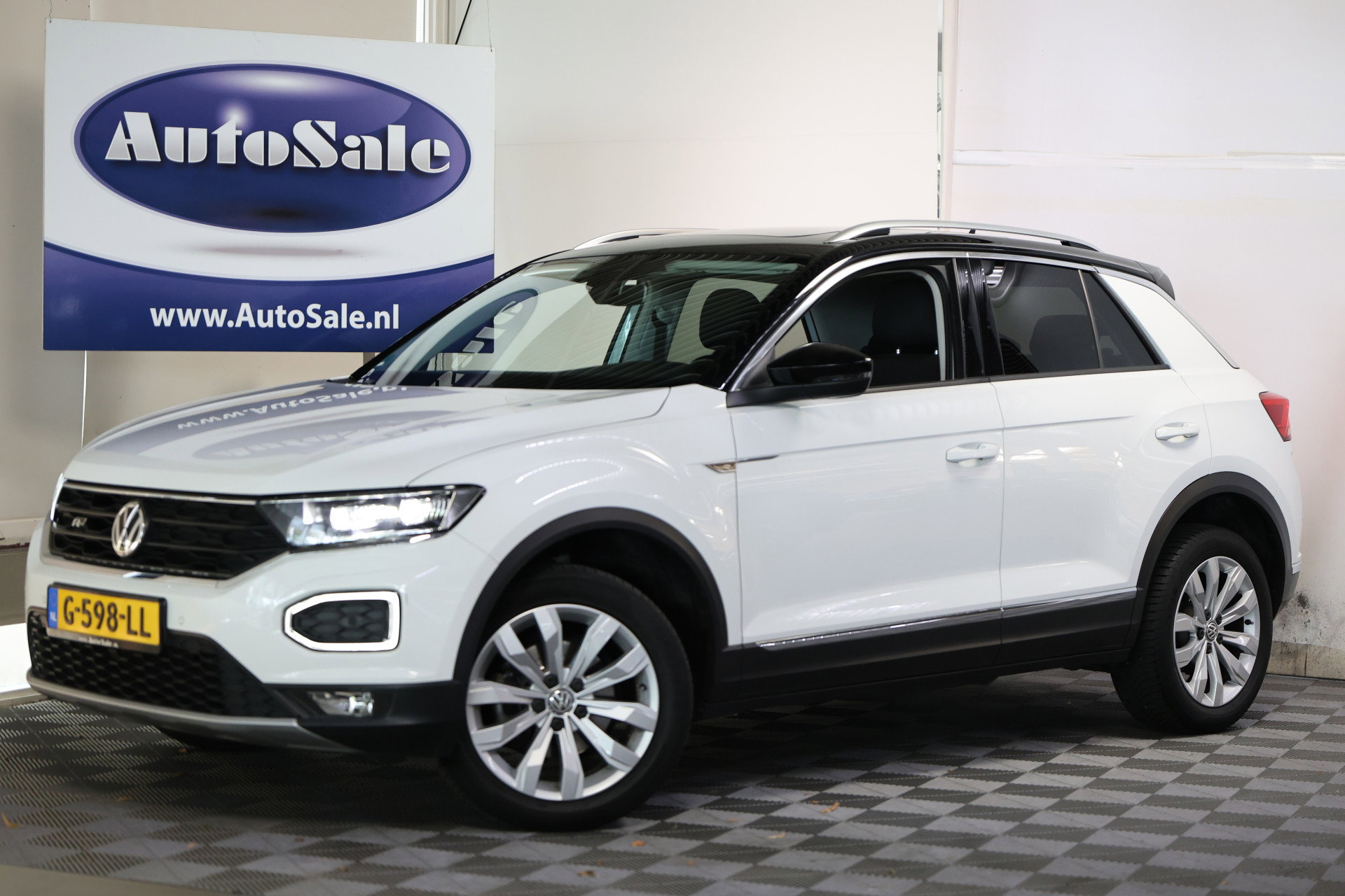 Volkswagen 1.0 TSI R-Line CLIMA VIRTUAL PDC CARPLAY CAMERA PANO LANE+FRONT Ass. '19 - foto 6