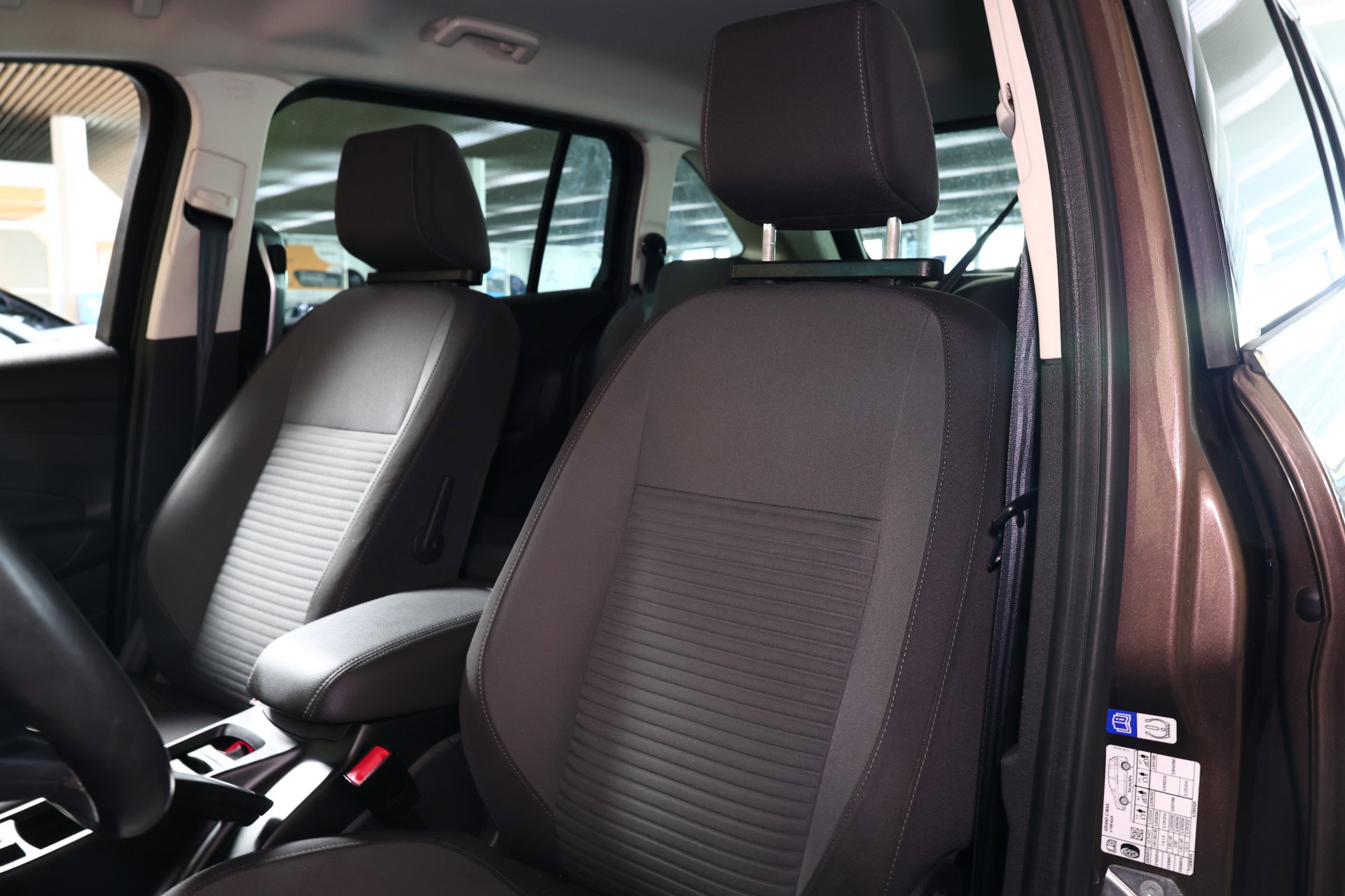 Ford 1.5 Titanium AUTOMAAT NAVI STOELVW KEYLS PDC CRUISE BT '17 - foto 10