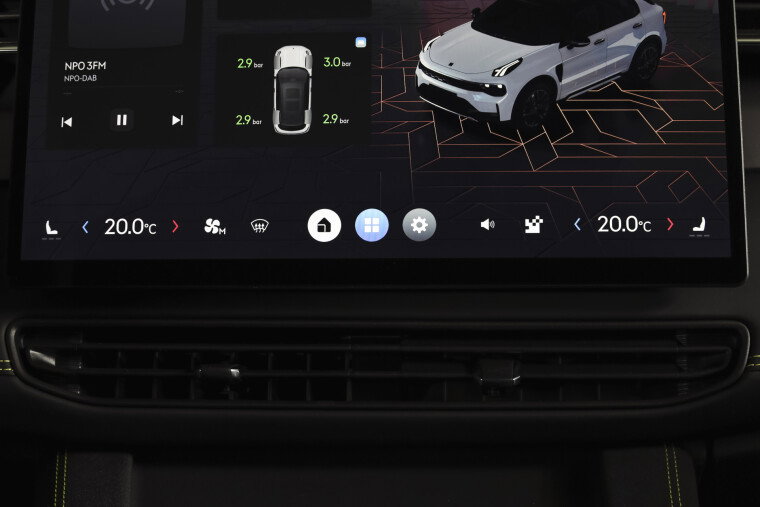 Lynk & Co - 01