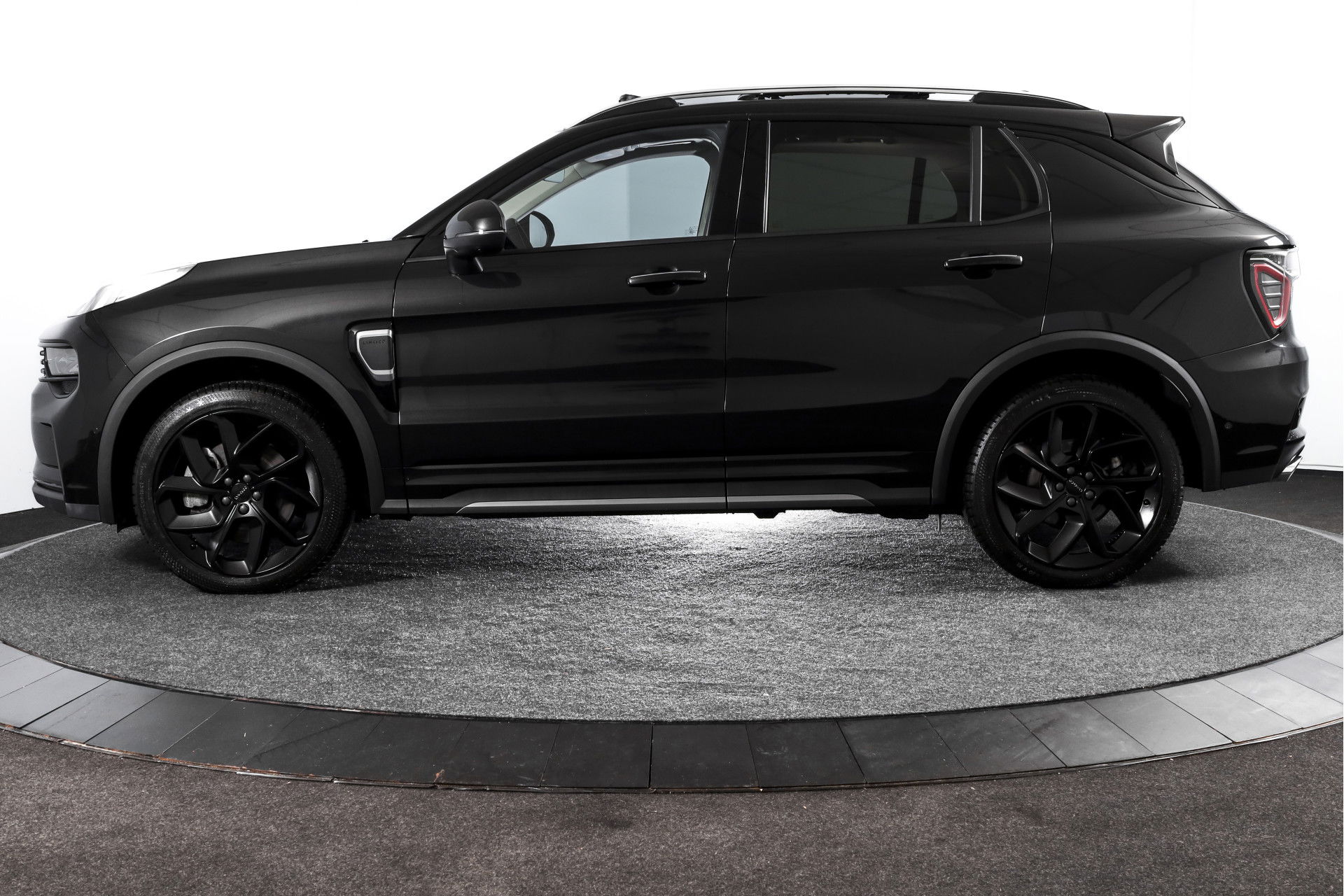 Lynk & Co - 01