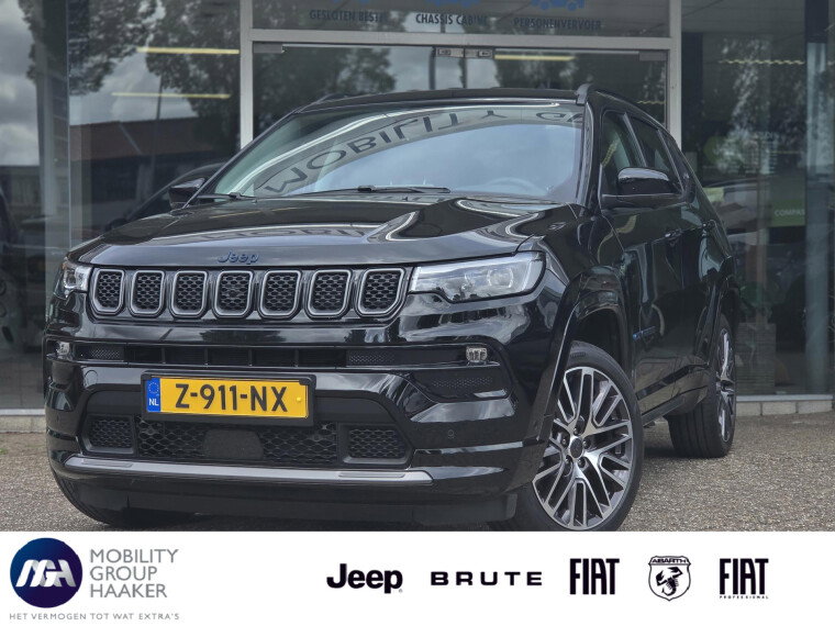 Foto van Jeep Compass 4xe 240 Plug-in Hybrid Electric S