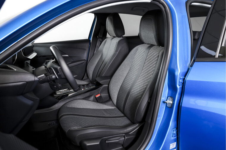 Peugeot - 208