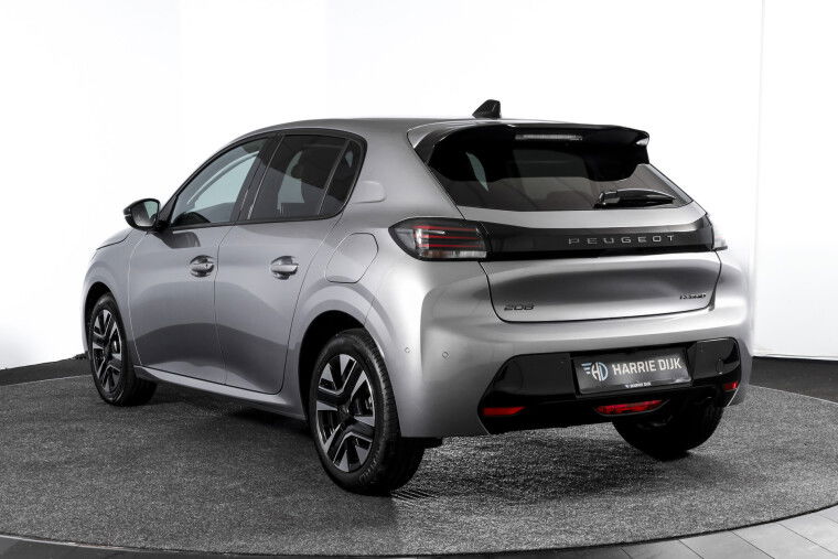 Peugeot - 208