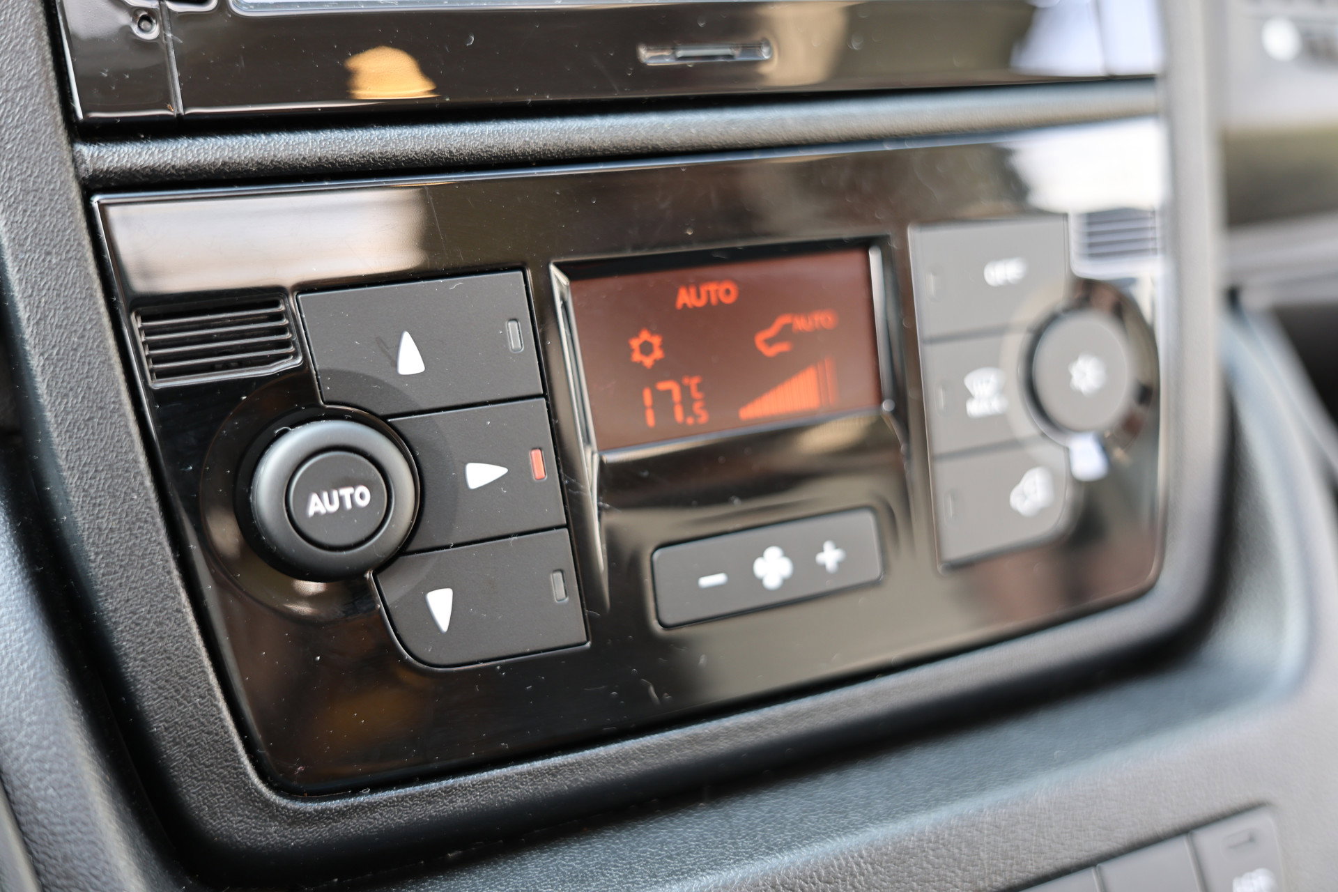 Weinsberg R57 PEPPER EDITION CAMPER NAV CAMERA 42000 km !! CRUISE '17 - foto 27