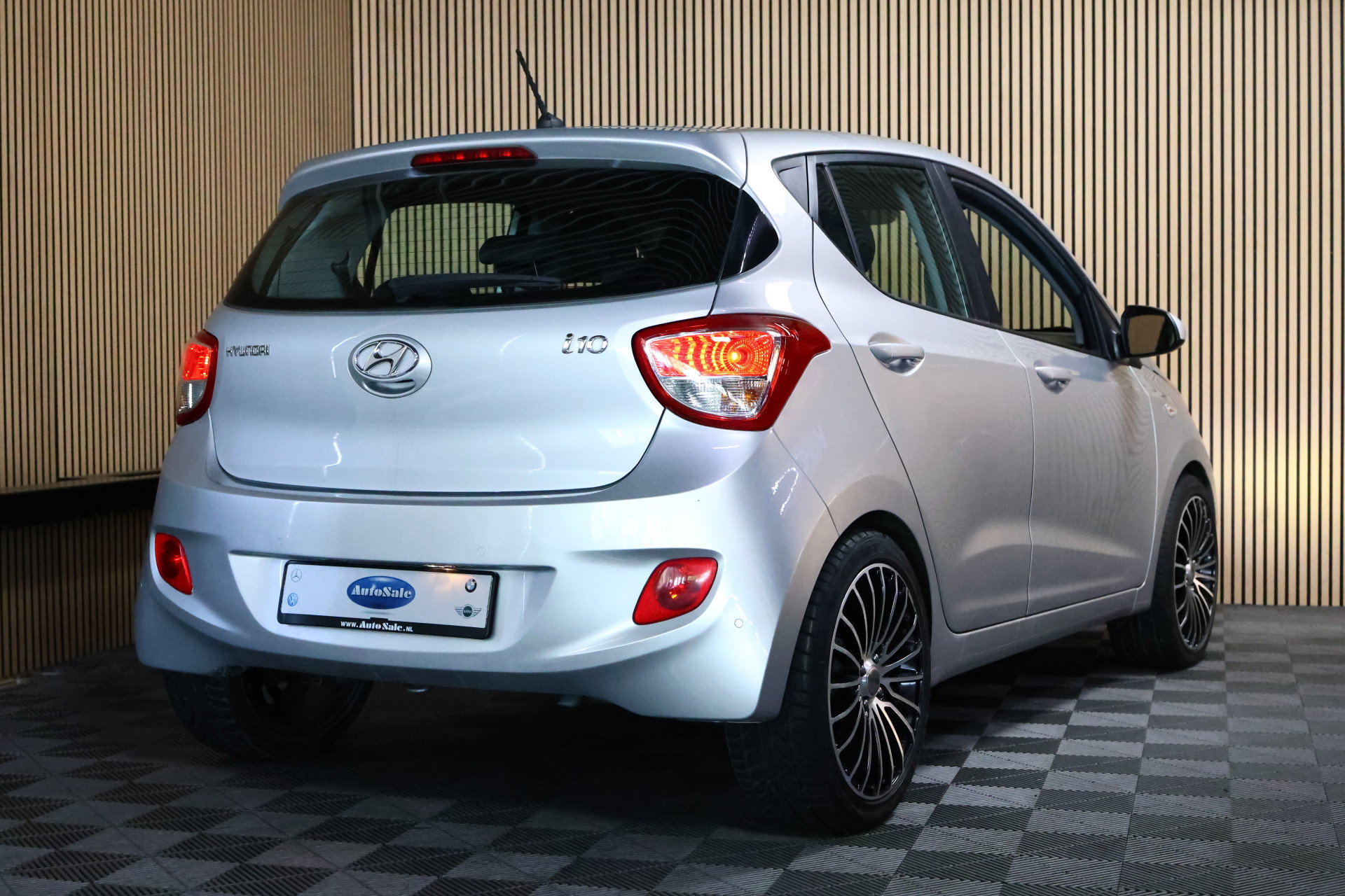 Hyundai 1.0i Comfort 5p. AUTOMAAT AIRCO BT STOELVERWARMING 2016 - foto 3