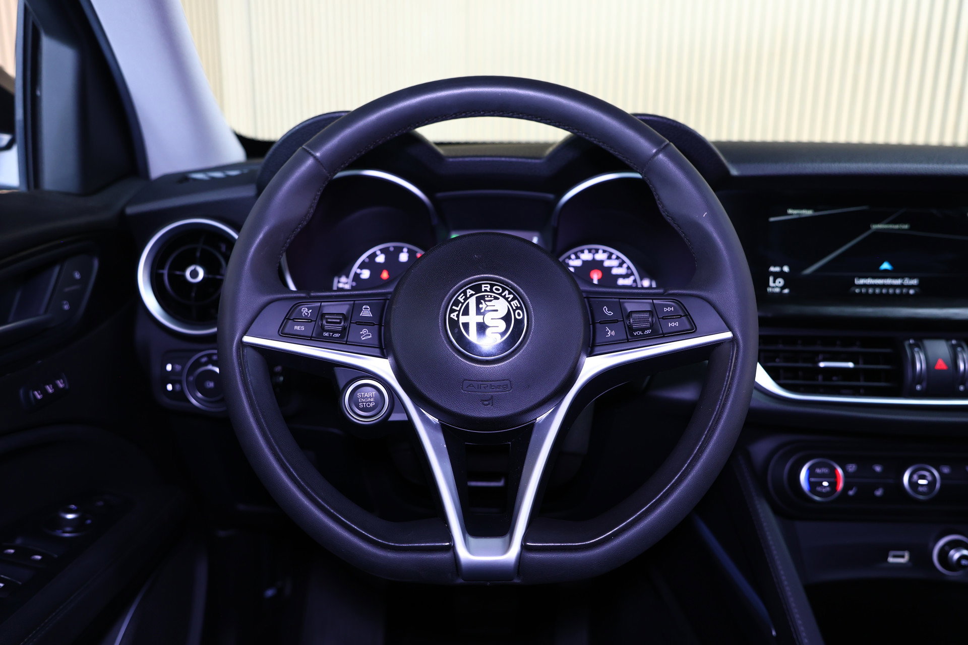 Alfa Romeo 2.0 T AWD Super 44000 km !! AVM MEMORY CAMERA NAVI AUTOM CLIMA DNA '19 - foto 22