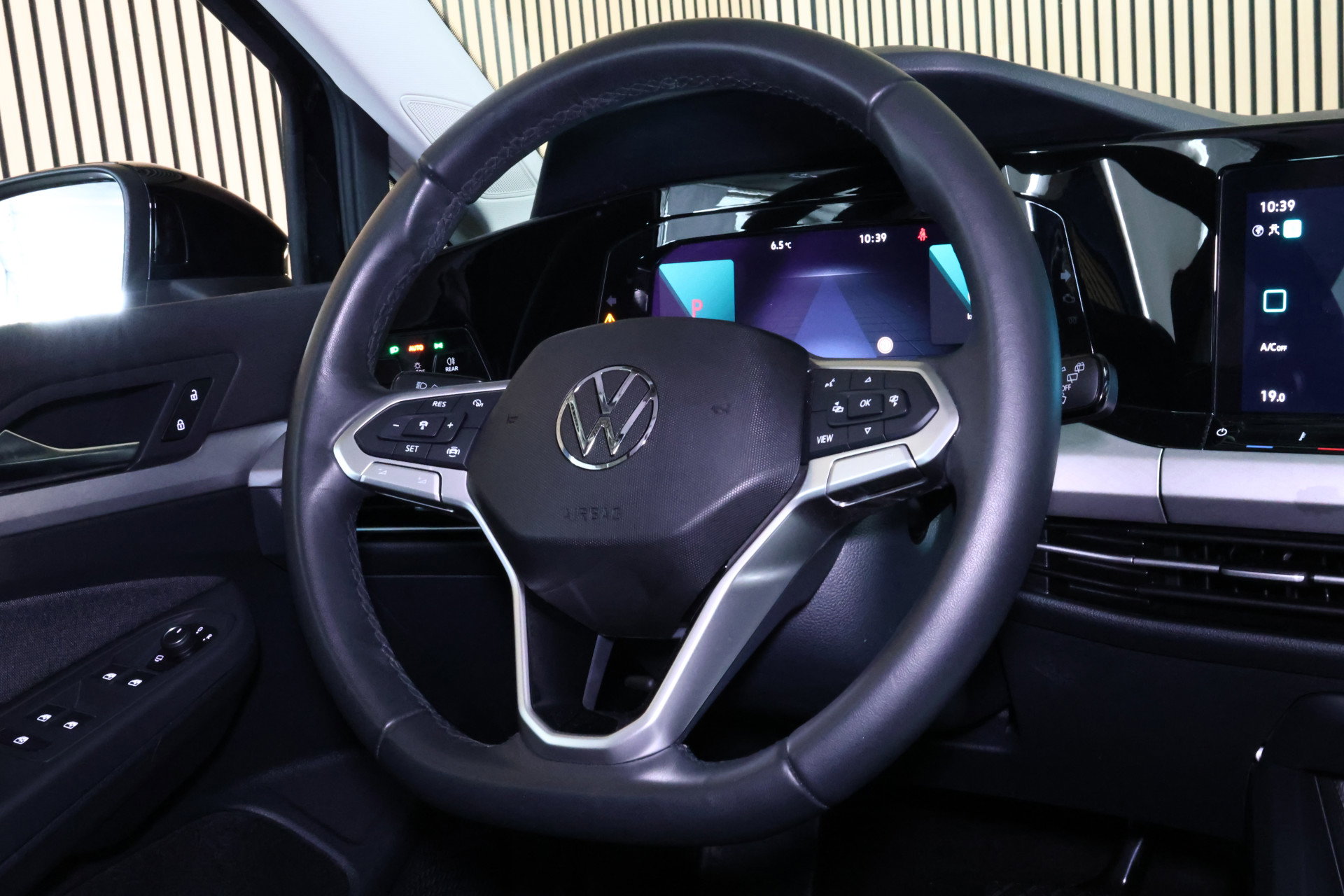 Volkswagen R line 1.0 eTsi AVM ACC CARPLAY CAMERA PDC '24 - foto 30
