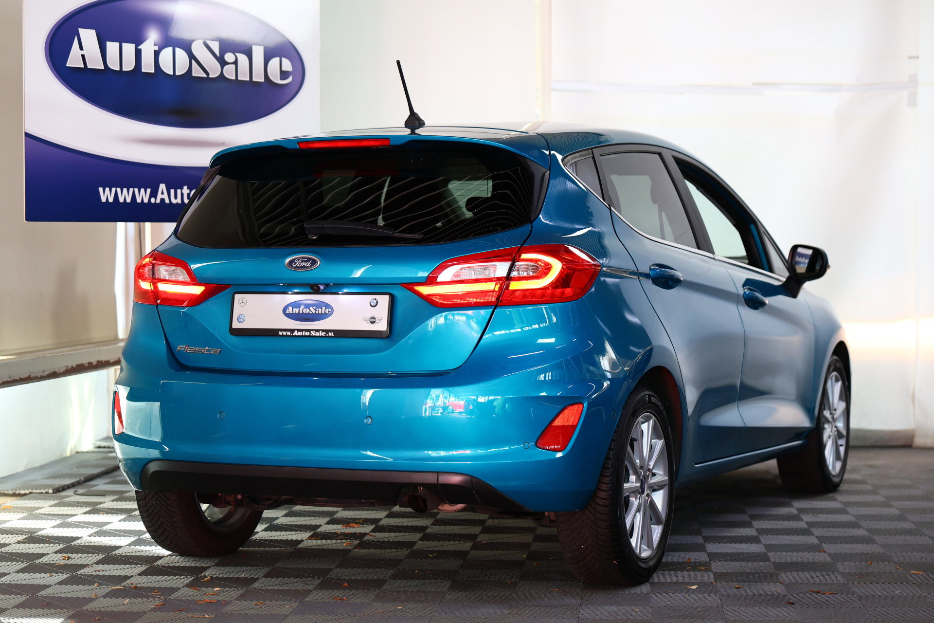 Ford 1.0 EcoBoost Titanium NAVI Automaat Camera PDC 4 x OP VOORRAAD Ass. - foto 5