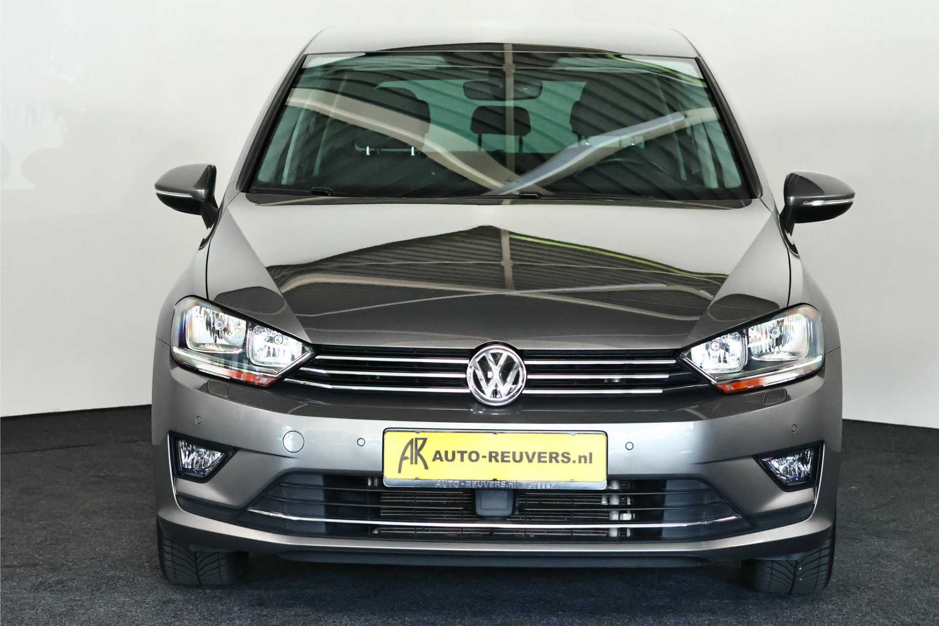 Volkswagen Golf SportsVan