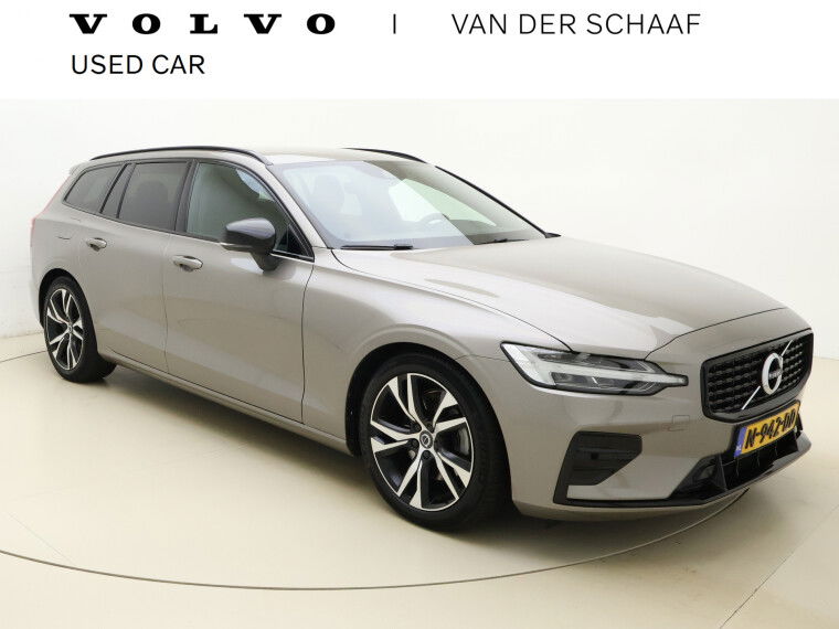 Foto van Volvo V60 B3 177pk R-Design