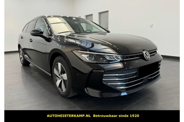 Volkswagen Passat Variant 2.0 TDI 150 PK Automaat ACC Trekhaak LED Massage 360 Camera Stuurverwarming Stoelverwarming