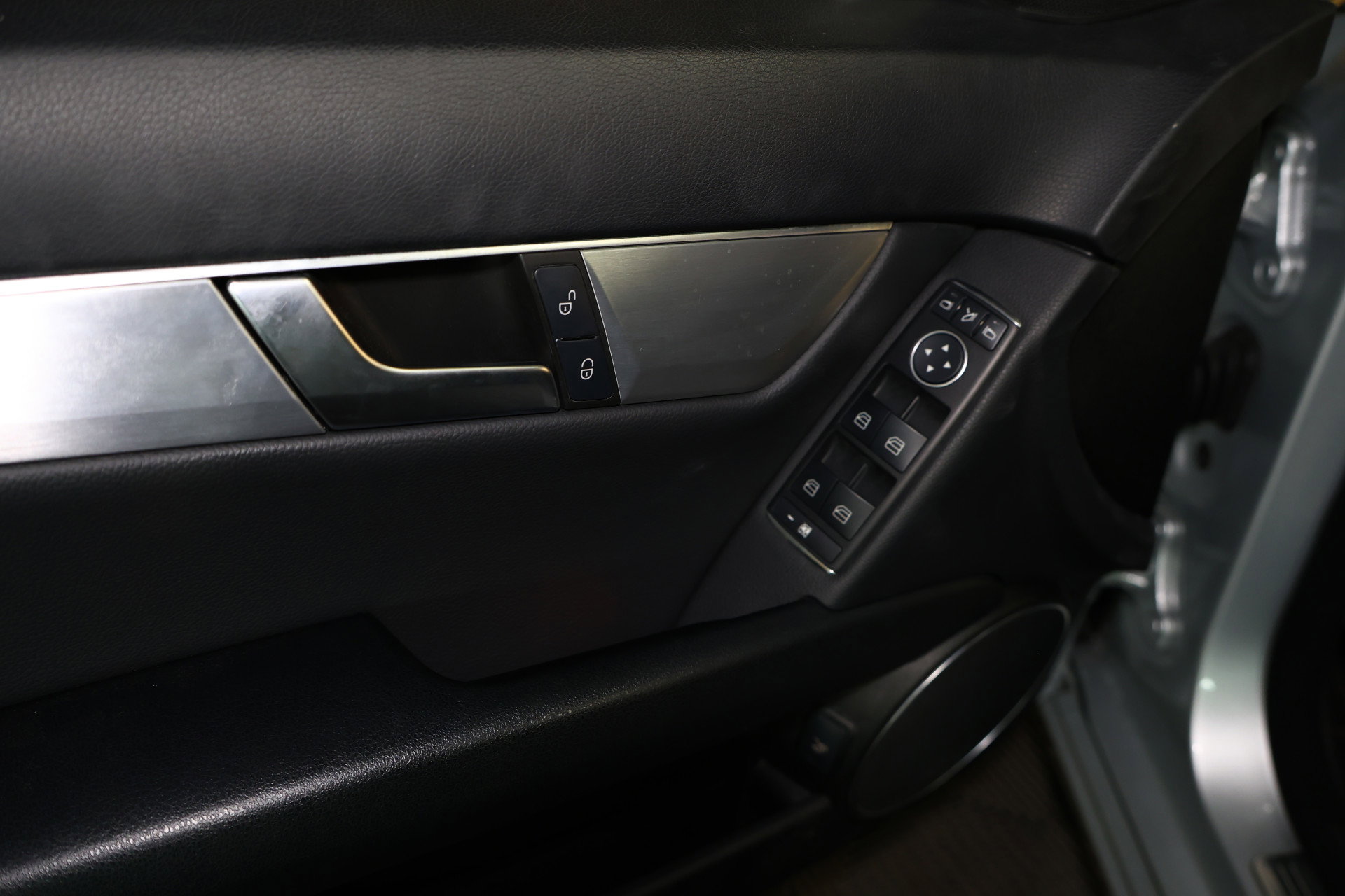 Mercedes-Benz 180 Edition Avantgarde AUTOMAAT PANO NAVI CLIMA STOELVW PDC BT "12 - foto 12