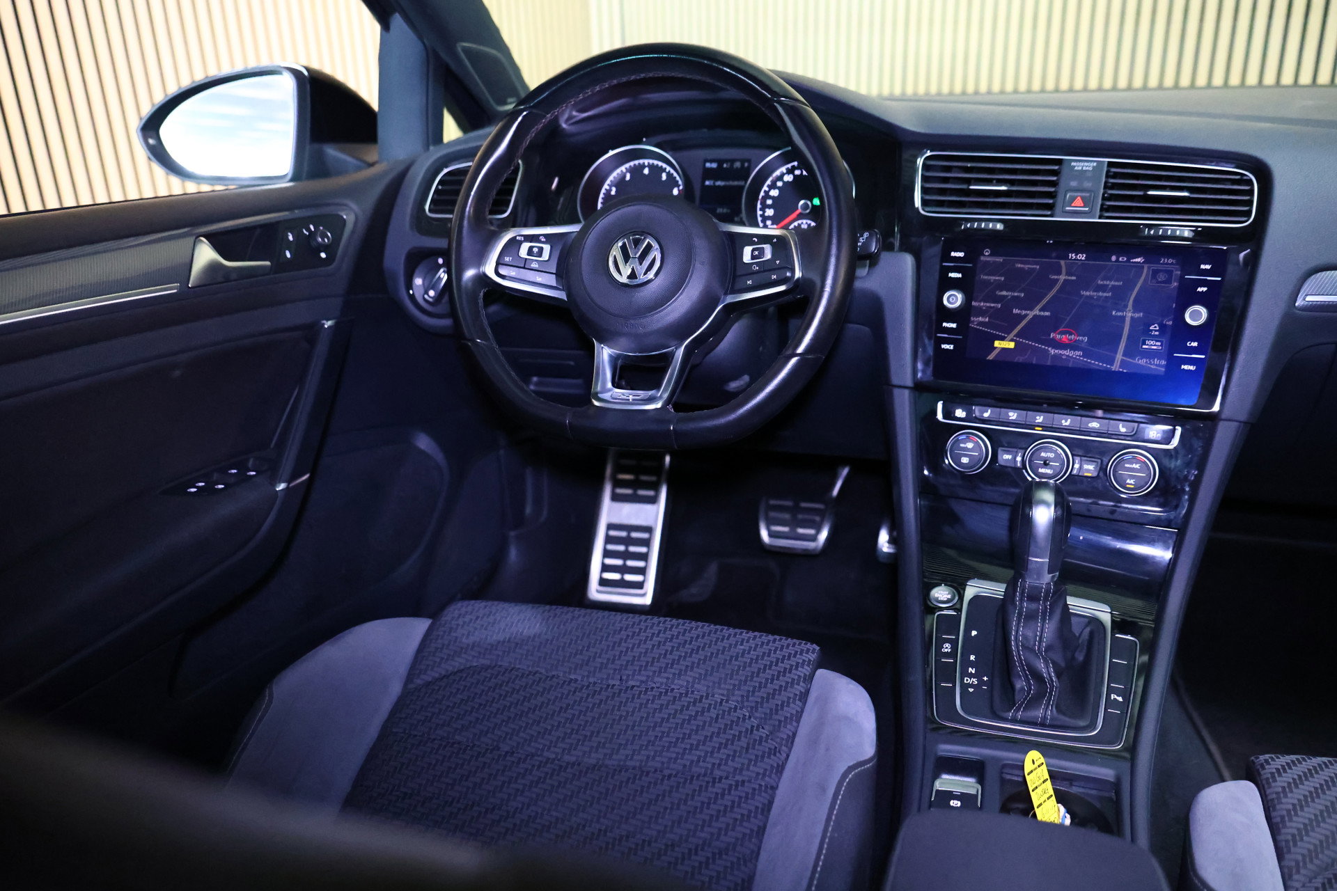 Volkswagen 1.5 TSI Highline Business R DSG NAVI DYNAUDIO ACC CLIMA STOELVW LED '17 - foto 27