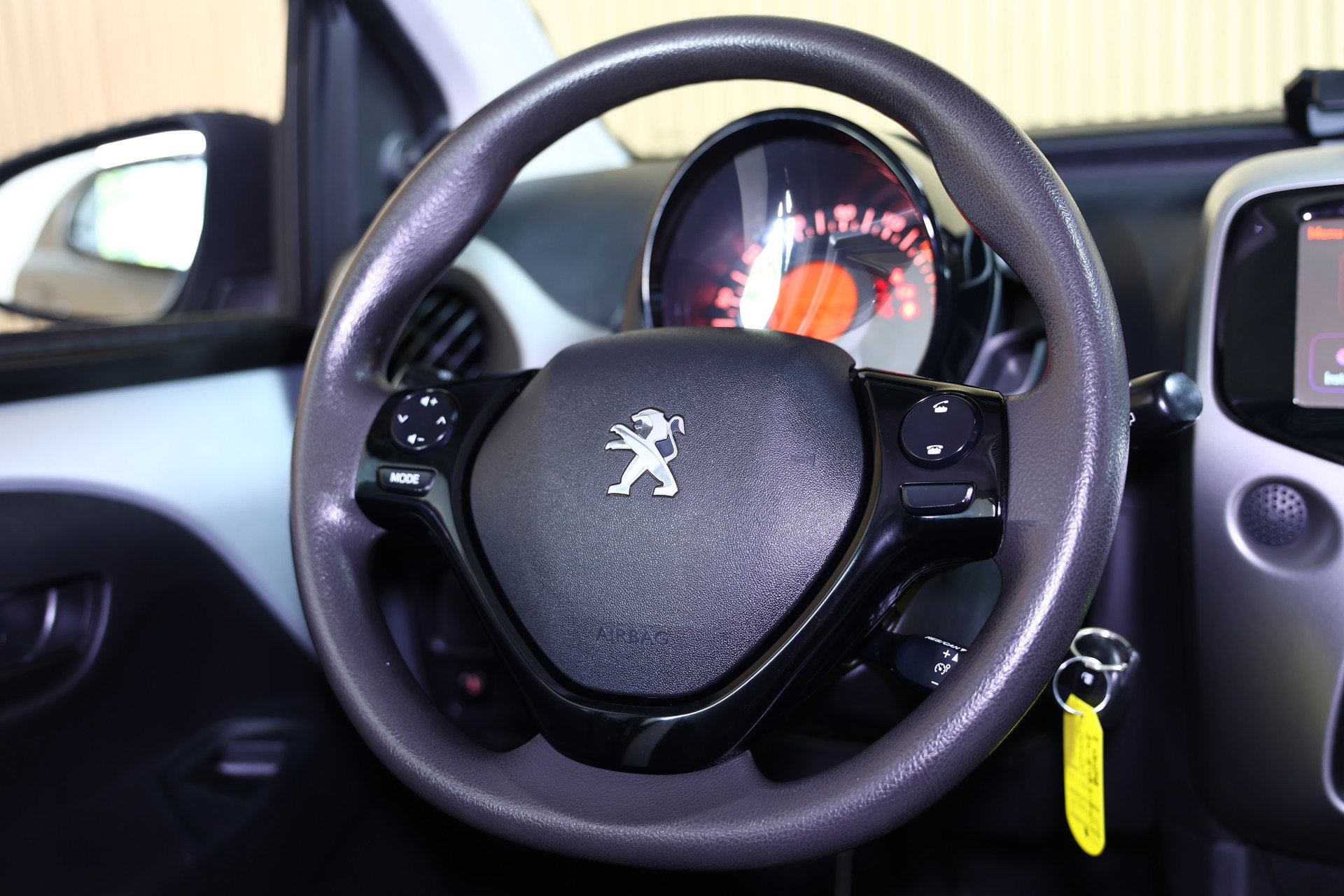 Peugeot 1.2 Puretech Allure CABRIO TOP NAVIGATIE CARPLAY AIRCO A. CAMERA 2018 - foto 26