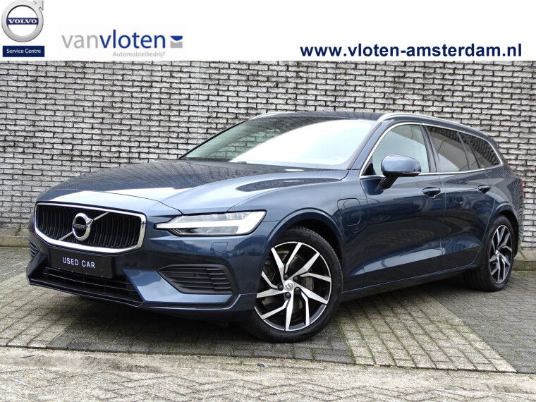 Foto van Volvo V60 2.0 T8 Twin Engine AWD Inscription | Trekhaak | Stuurverwarming