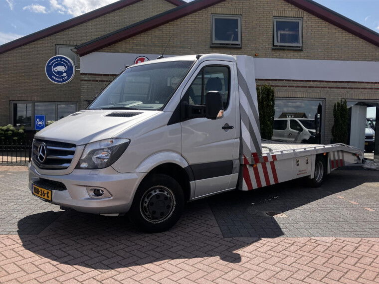 Foto van Mercedes-Benz Sprinter 519 3.0 CDI 432
