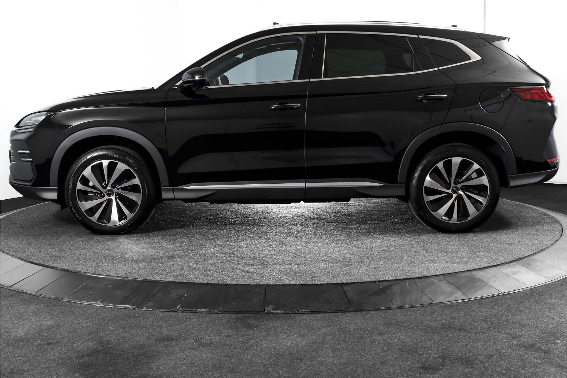 BYD - SEAL U