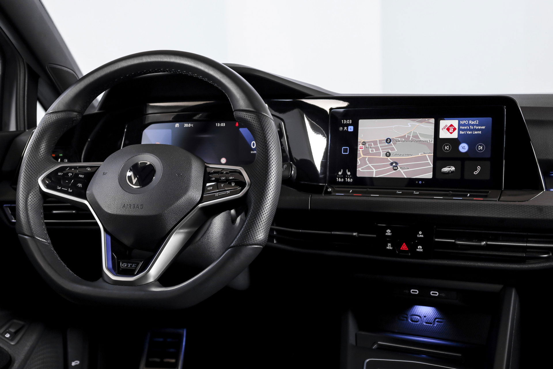 Volkswagen - Golf