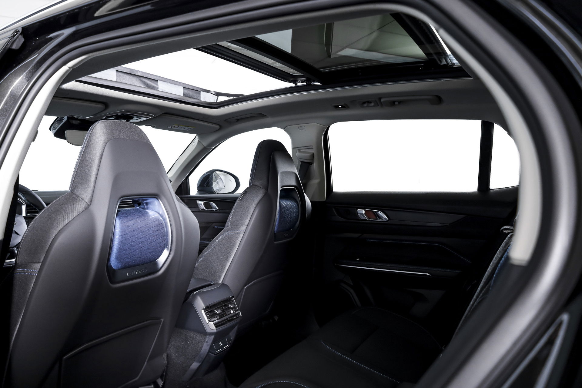 Lynk & Co - 01