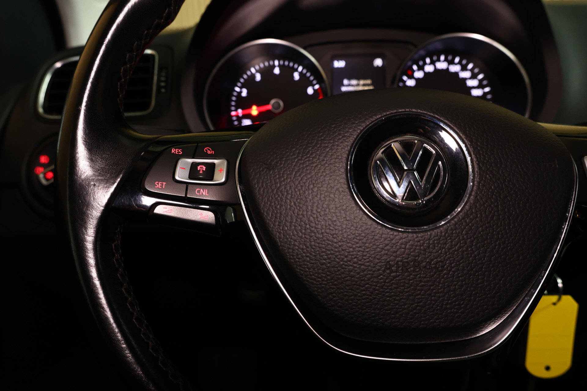 Volkswagen 1.2 TSI Highline 90dkm AIRCO ACC STOELVW "16 - foto 12