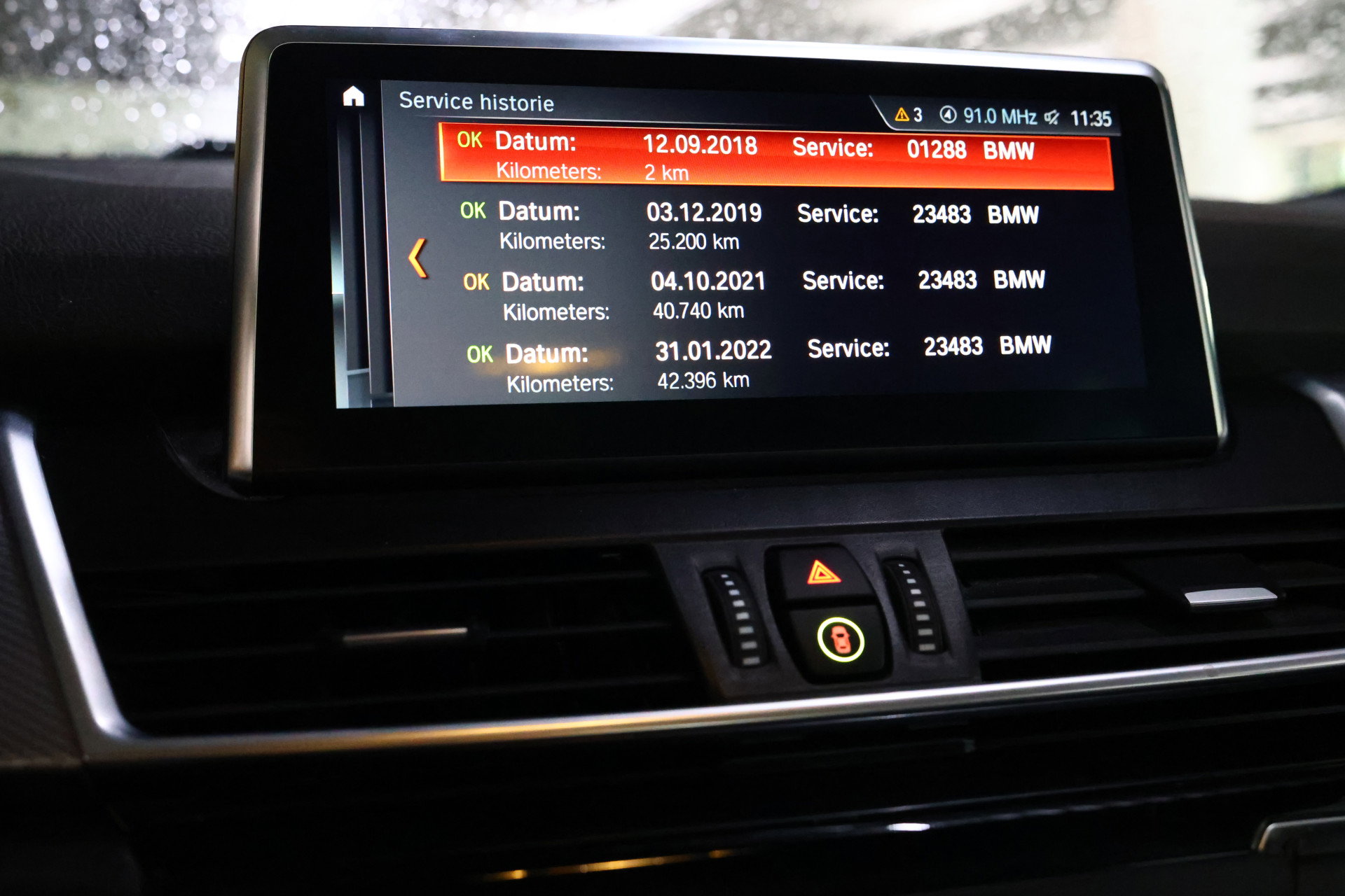 BMW Active Tourer 225xe M SPORT iPerform PLUGIN AUTOM PANO NAVI "20 - foto 35