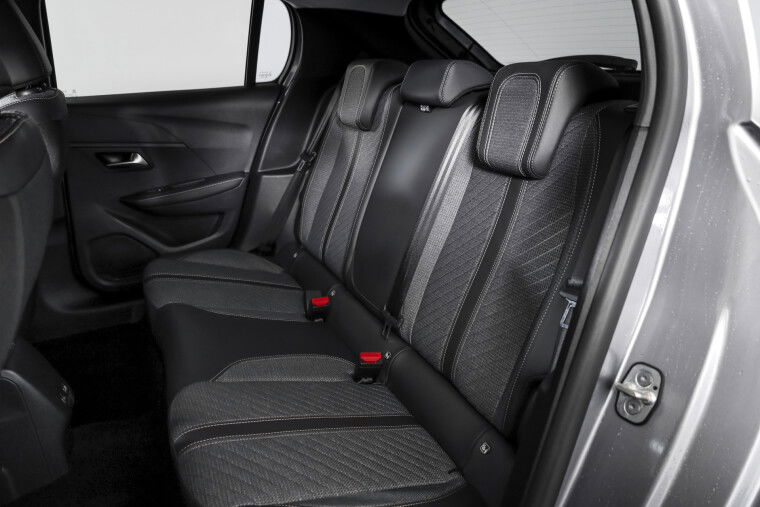 Peugeot - 208