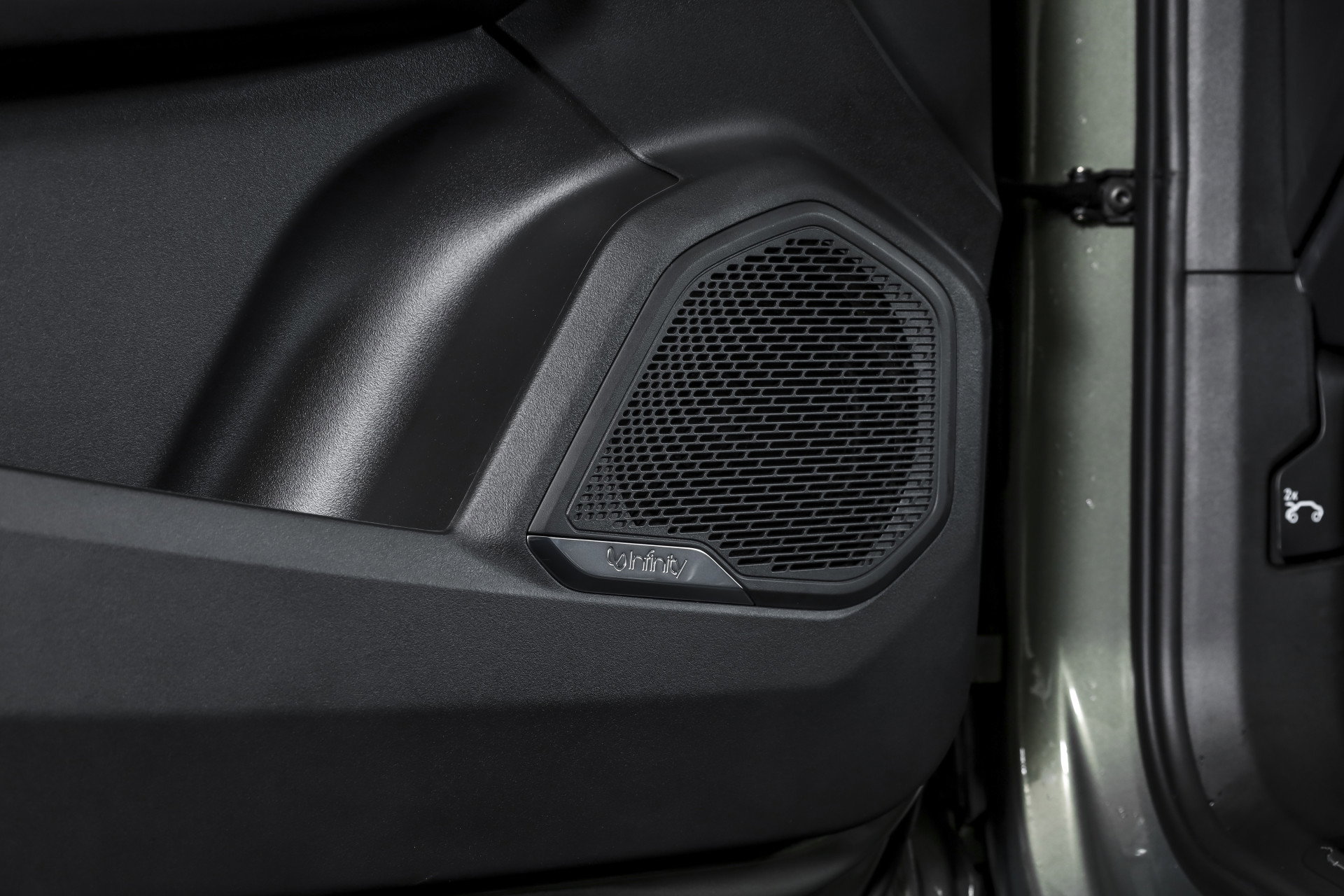 Lynk & Co - 01