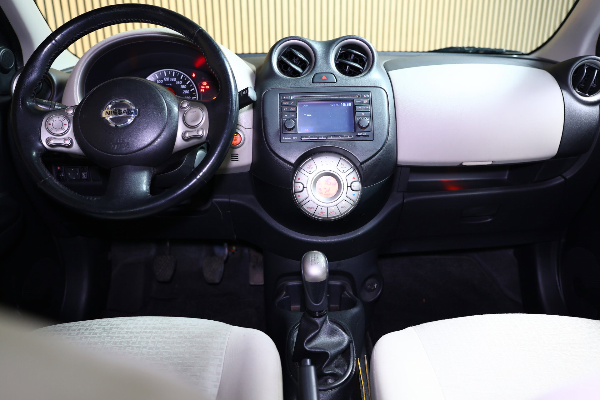 Nissan 1.2 Connect Edition PANO NAVI CRUISE CLIMA STOELVW '11 - foto 2
