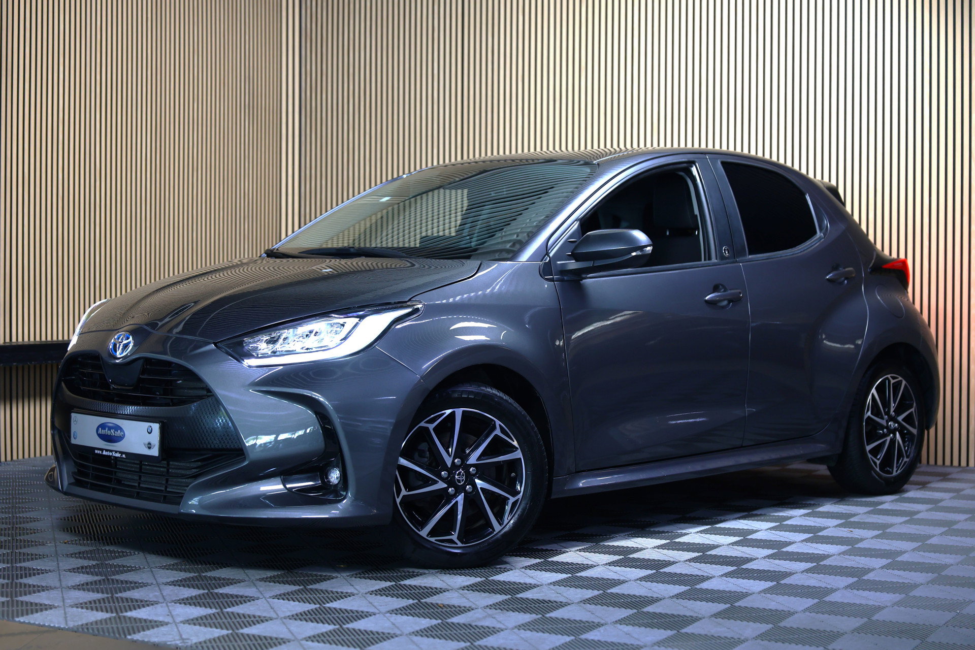 Toyota 1.5 Hybrid Business Plus AUTOM CLIMA CAMERA CRUISE CARPLAY LANE STOELVW '23 - foto 10