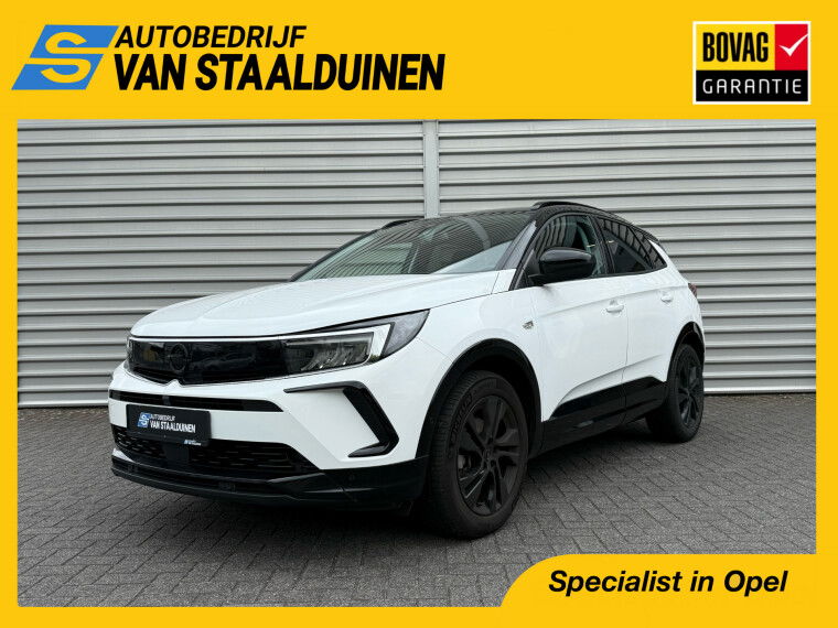 Foto van Opel Grandland 1.2 Turbo