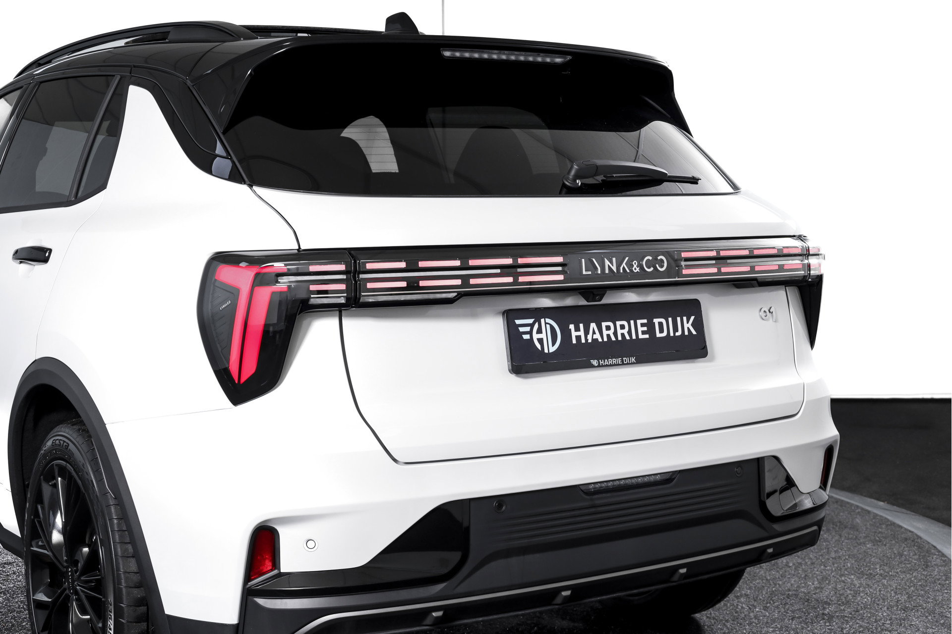 Lynk & Co - 01