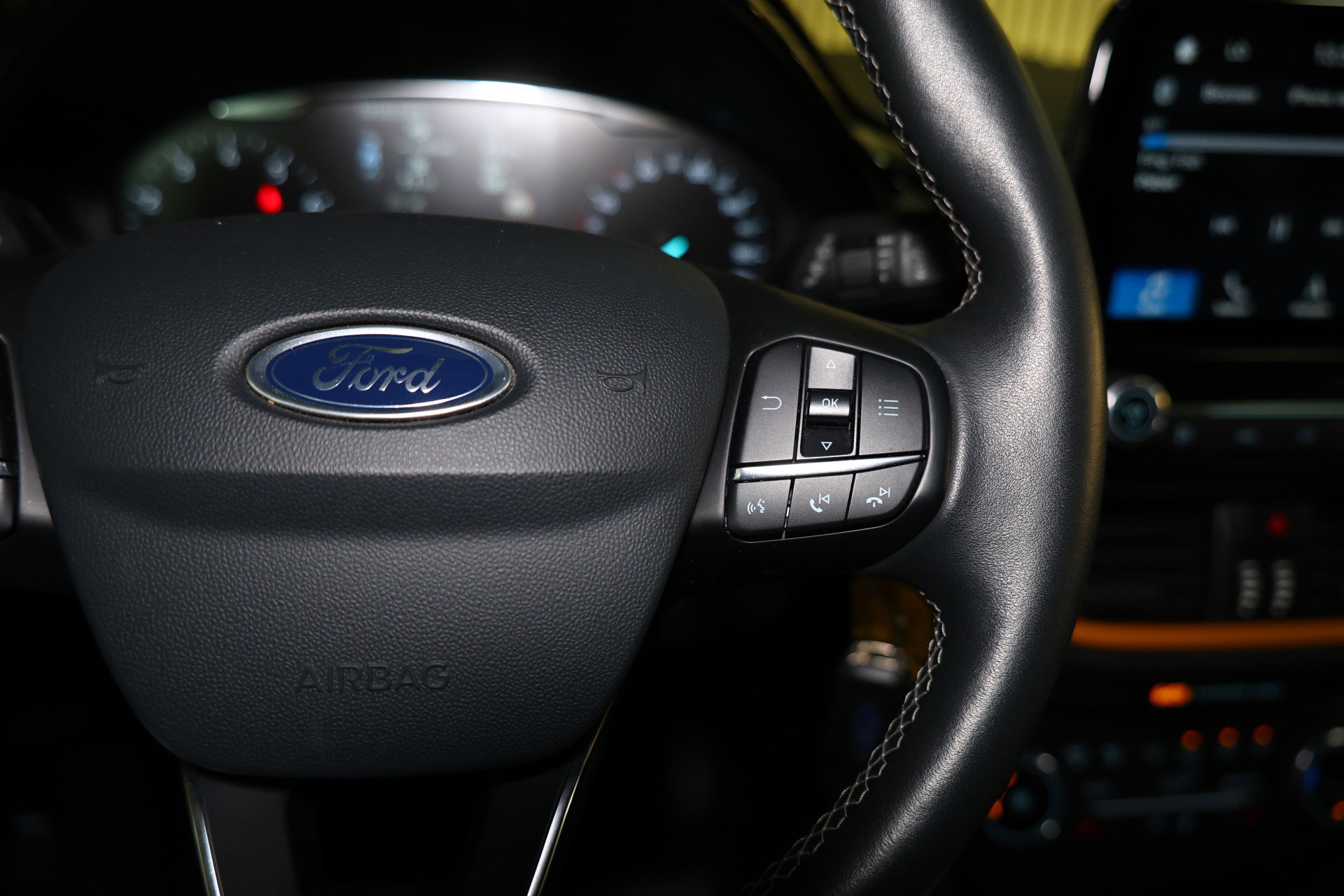 Ford 1.0 EcoBoost Titanium X AUTOM B&O NAVI CLIMA PDC LANE STOEL+STUUR VW "20 + - foto 17