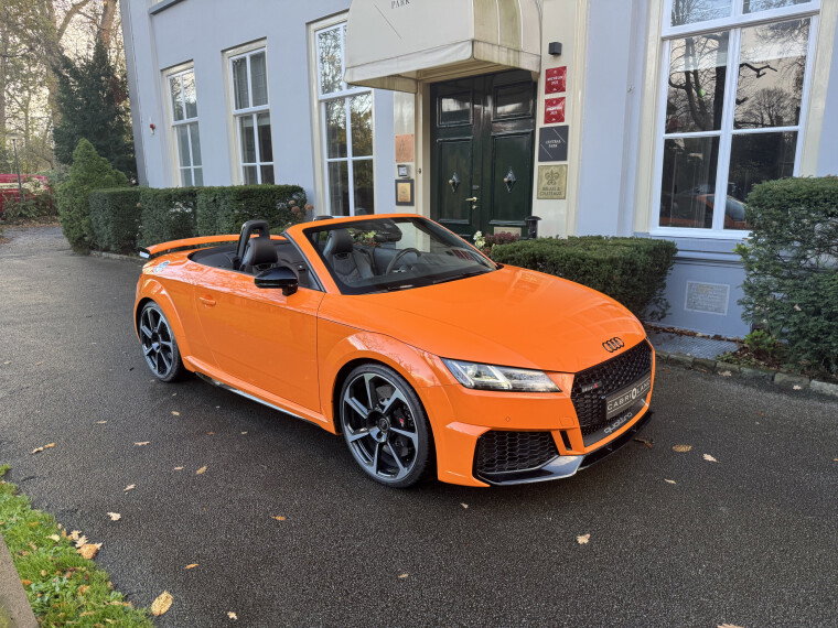 Audi TTRS Roadster Quattro, Audi Exclusive