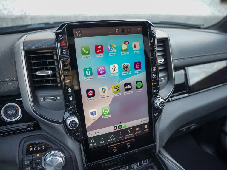 Apple carplay