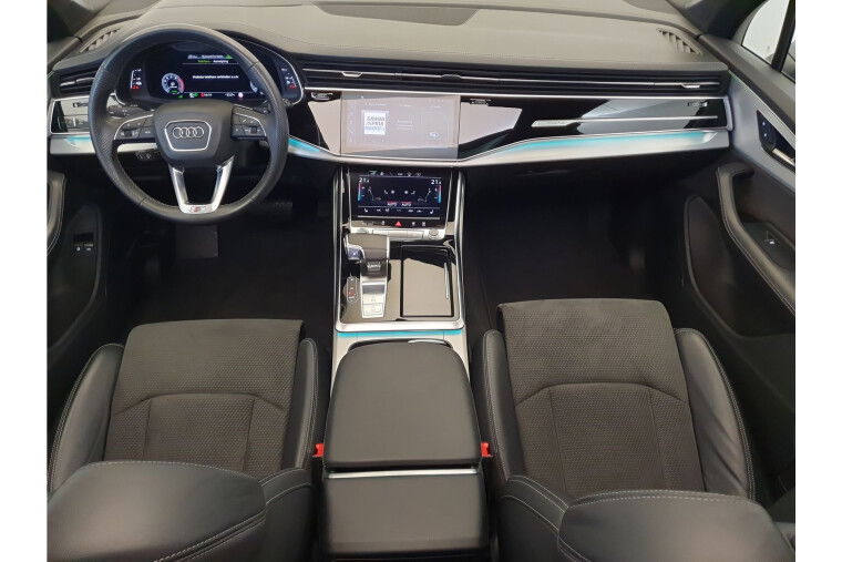 Audi Q7 55 TFSI e quattro S-Line Panoramadak, Luchtvering, Wegklapbare Trekhaak, 23"