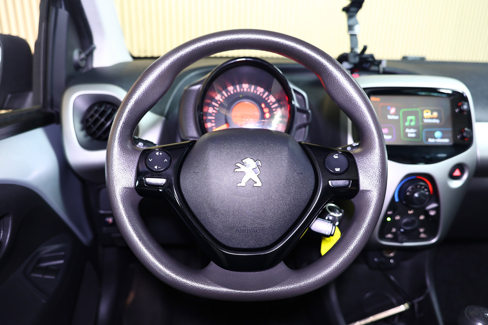 Peugeot 1.2 Puretech Allure CABRIO TOP NAVIGATIE CARPLAY AIRCO A. CAMERA 2018 - foto 13