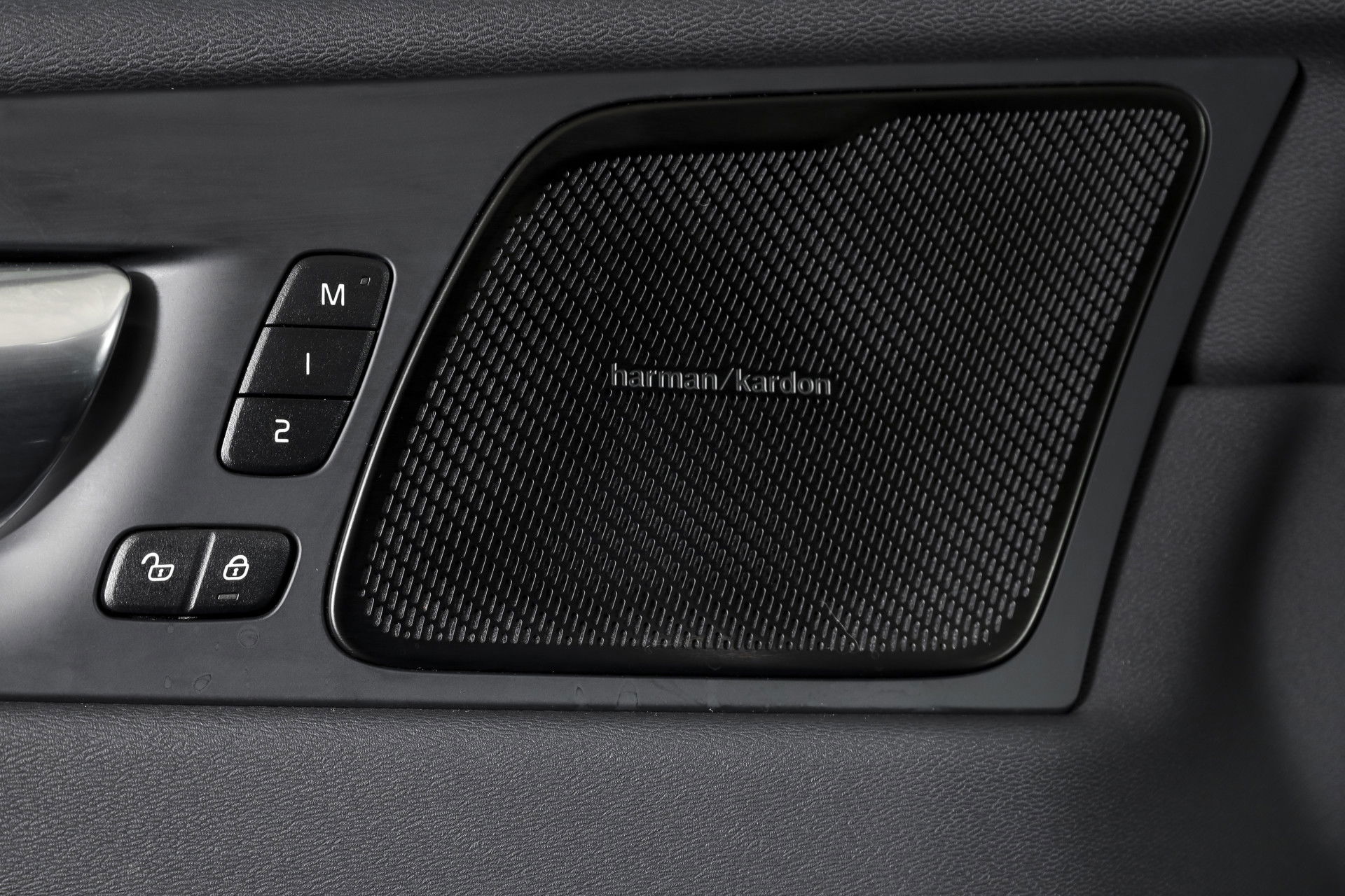 Volvo - XC60